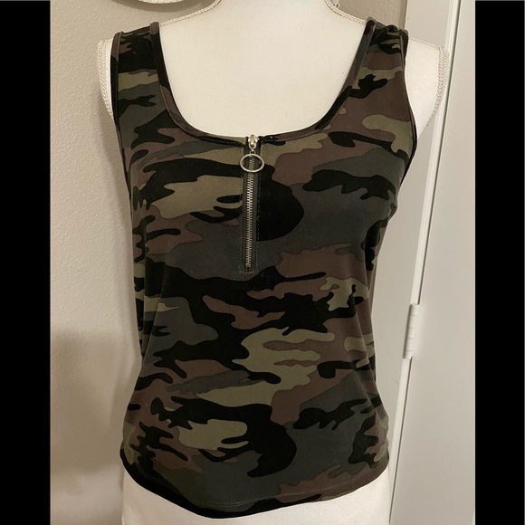 Rue21 camo tank - Picture 1 of 2